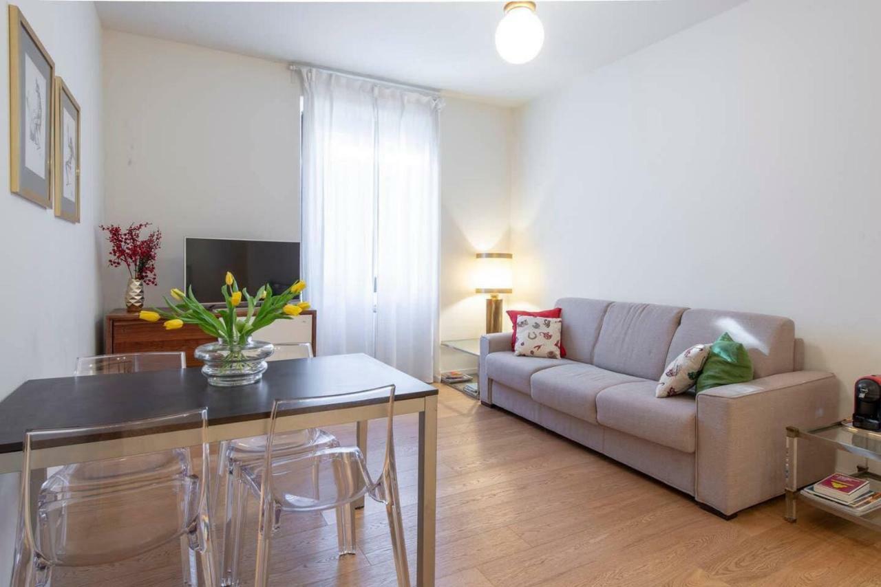 Joivy 1Br Apt In Isola With Stunning View To Bosco Verticale Milan Exterior photo